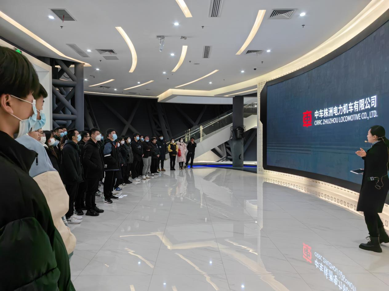 心博官方网站_XINBO(中国)团委组织50多名优秀学生代表参加“制造名城 株洲@你”大学生标杆企业游活动