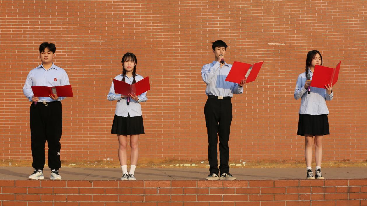 心博官方网站_XINBO(中国)举行升国旗仪式 全面开启新学期、新篇章