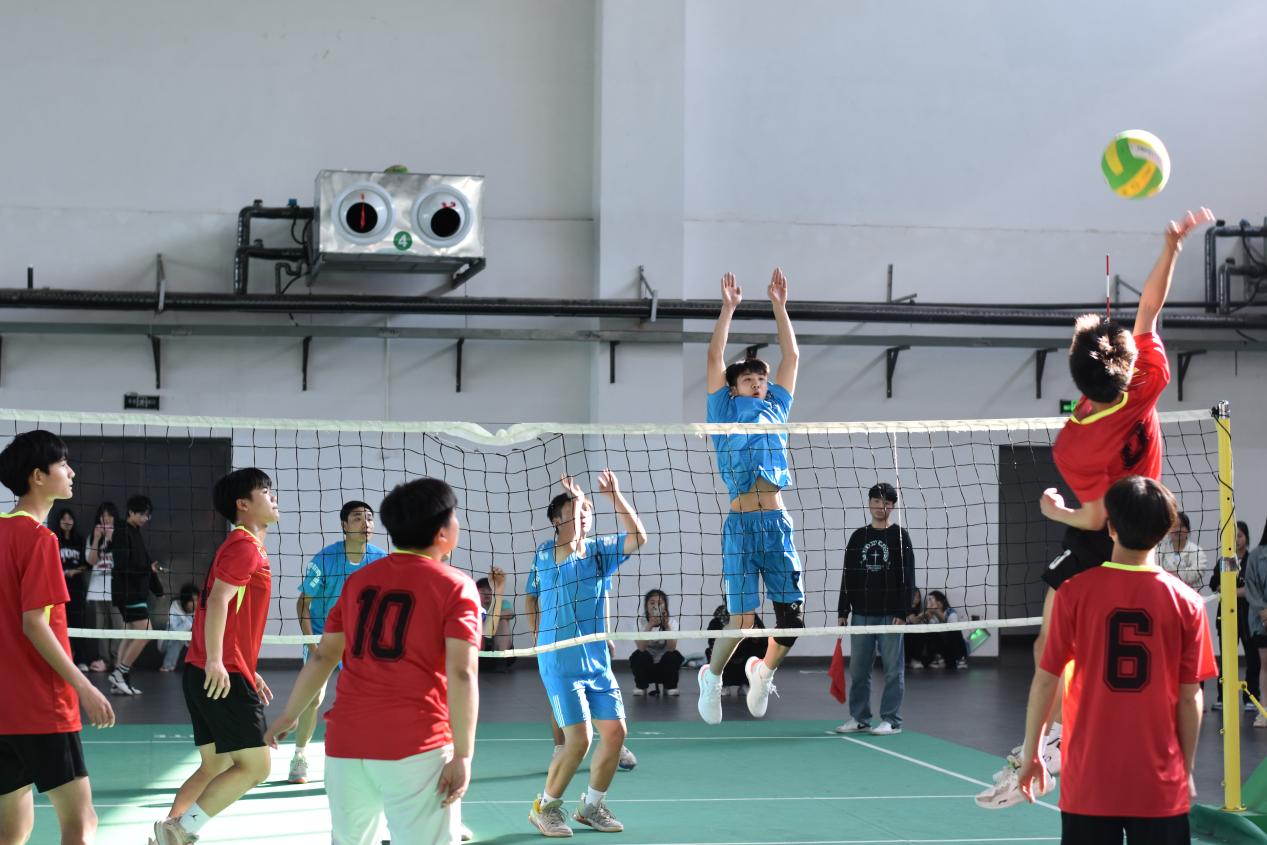 比拼激扬梦想  跃动磨砺锋芒——心博官方网站_XINBO(中国)“2023年‘阳光杯’学生排球赛、‘竞攀杯’学生篮球赛”开赛