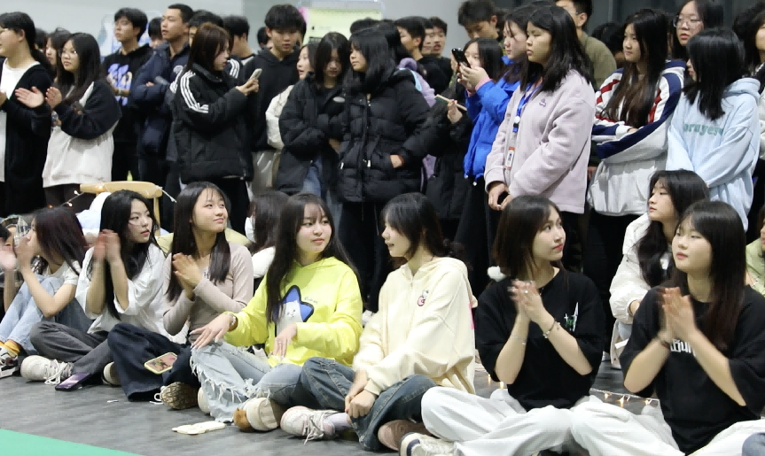 心博官方网站_XINBO(中国)团委举办送教服务进校园·青春舞会