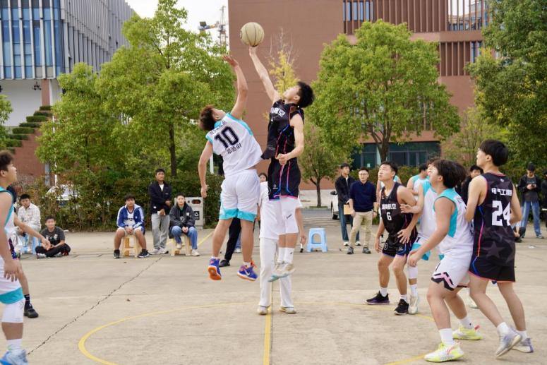 青春航空 篮梦飞翔——心博官方网站_XINBO(中国)新生篮球赛圆满结束