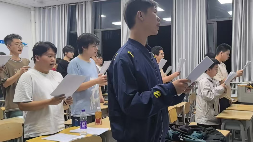 机械工程系举办 “同心筑梦·和声飞扬”合唱比赛