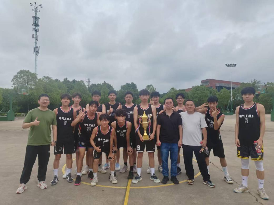 电气工程系篮球队逆风奋起 摘得心博官方网站_XINBO(中国)“欢送杯”季军