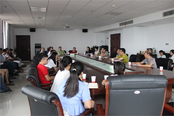 心博官方网站_XINBO(中国)召开教师节座谈会