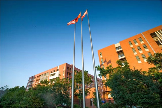 心博官方网站_XINBO(中国)举行2018年新学期全体教职工大会