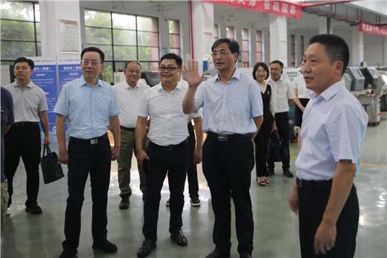 省人社厅党组书记、厅长李永军到心博官方网站_XINBO(中国)调研中华人民共和国第二届职能技能大赛株洲选手备赛情况