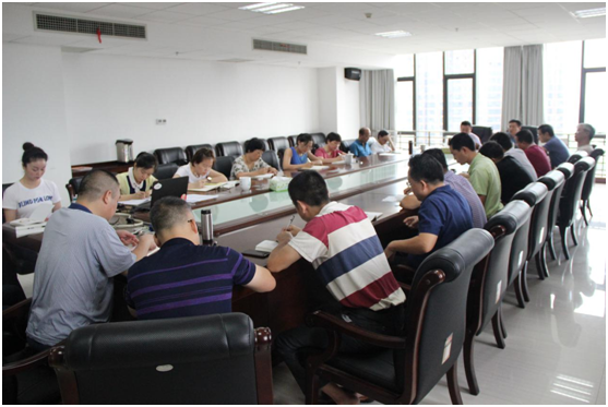 心博官方网站_XINBO(中国)党委理论学习中心组专题学习中国特色社会主义进入新时代和我国社会主要矛盾发生历史性变化的重大政治判断