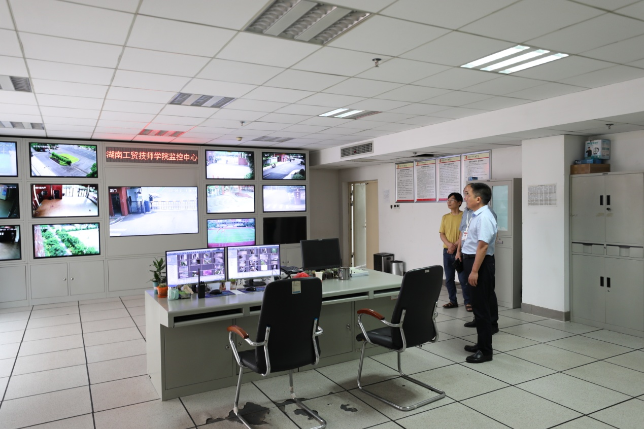 心博官方网站_XINBO(中国)开展校园安全督查工作